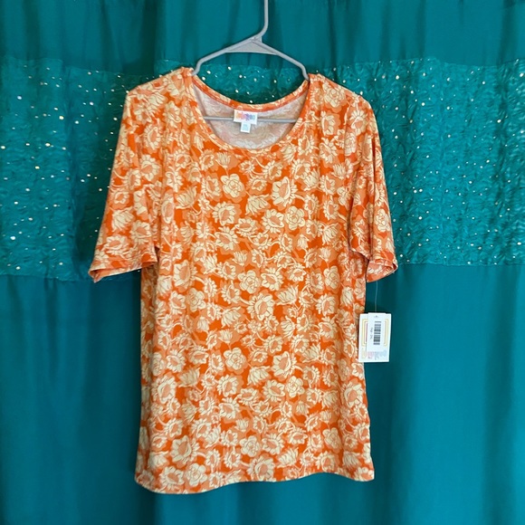 Brand New w/ Tags Women’s LulaRoe Top - Picture 3 of 5